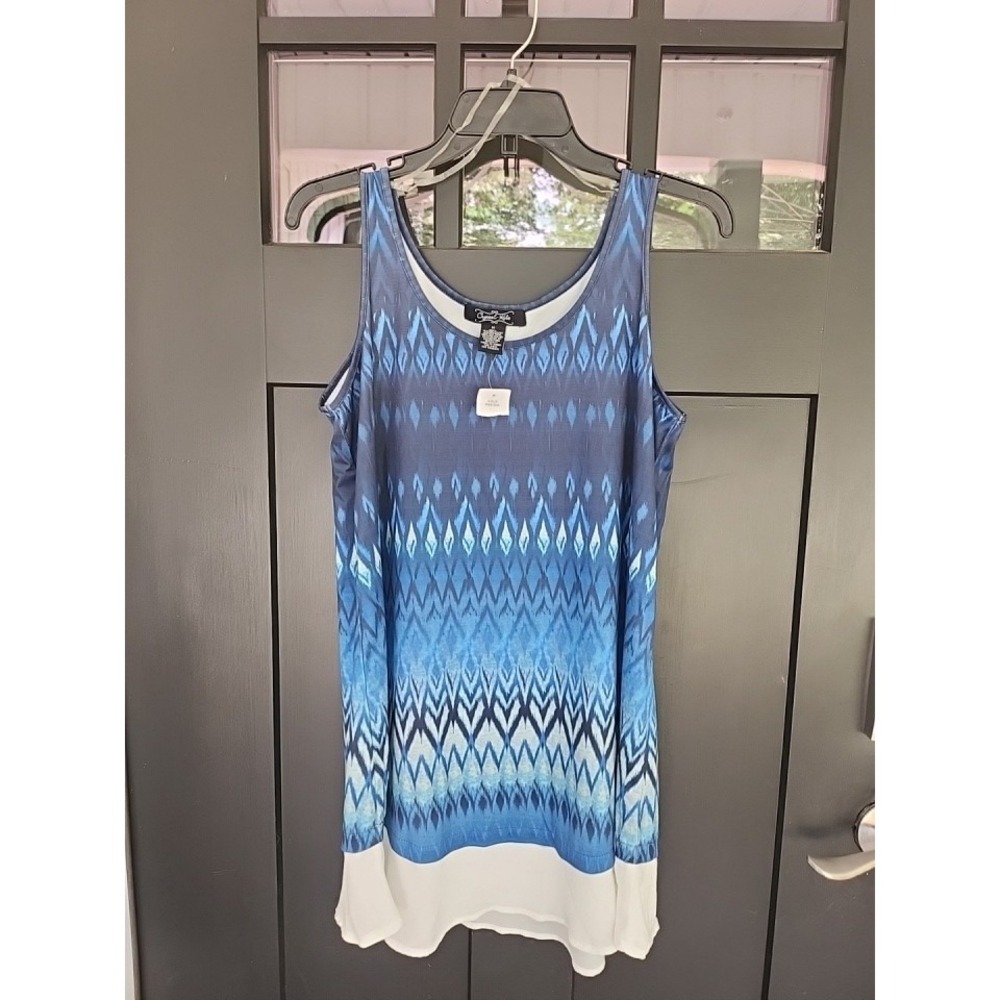 NWT-Crystal Kobe Womens Blue/White Chevron Print Layered Ruffle Tank Top Size M